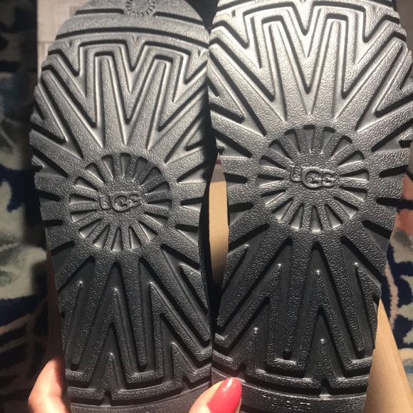 UGG Ladies Bailey Bow II Black Boot Size 6 - Picture 10 of 12